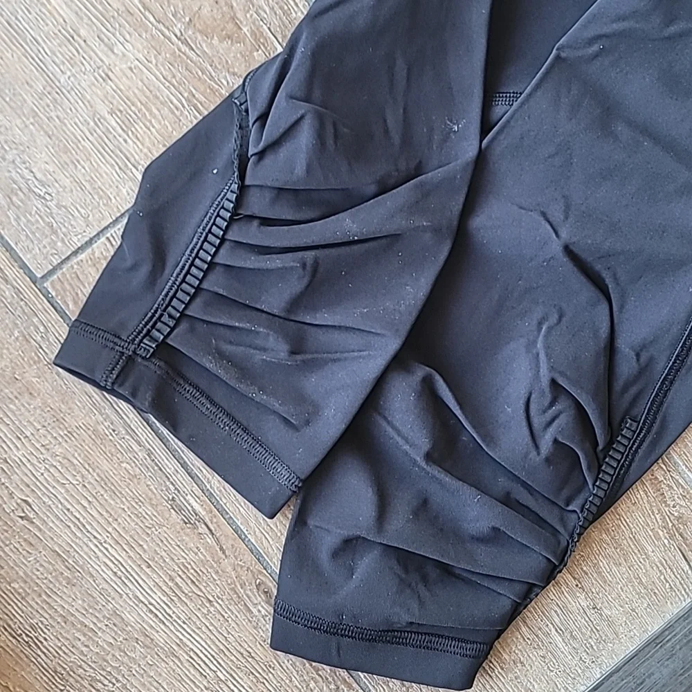 Lululemon Play Off The Pleats Tight 25in Black Style W5AY7S Size 6